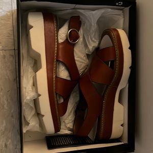 Naturalizer chunky sandals